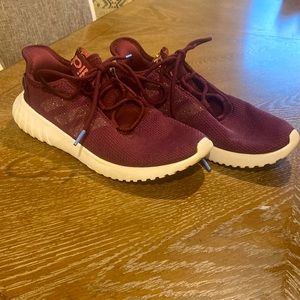 Adidas Cloudfoam tennis shoes